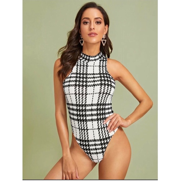 Fall/winter trend⭐️ Rebeca Bodysuit - Picture 4 of 8